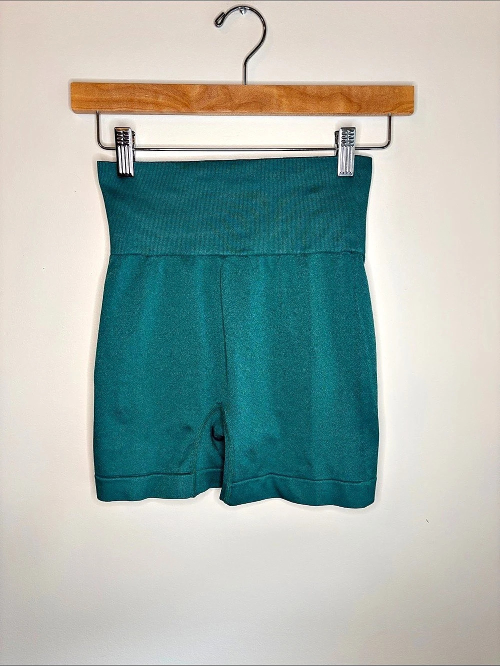 Small Women' Green Bike Shorts Size Small